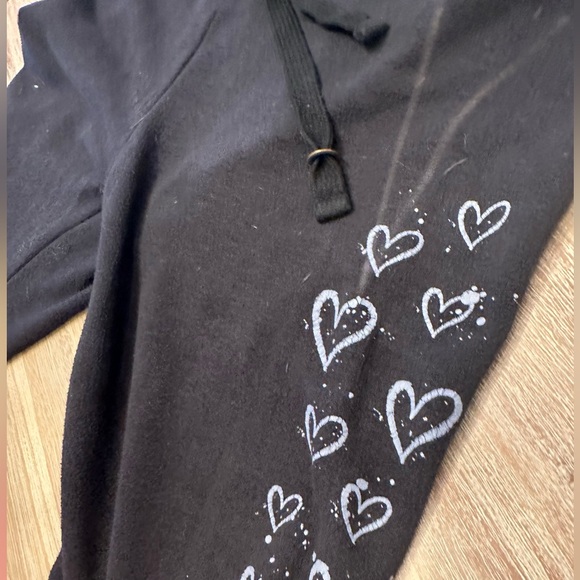 Bird & Vine kids sweat pants, navy blue with “hearts” print. - Picture 1 of 4